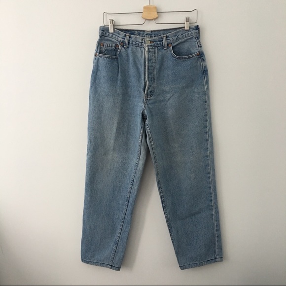 *SOLD* Vintage Levi’s Mom Jeans - Picture 4 of 5